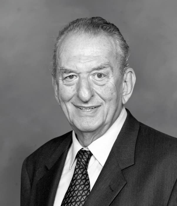 Nachruf: George A. Olah